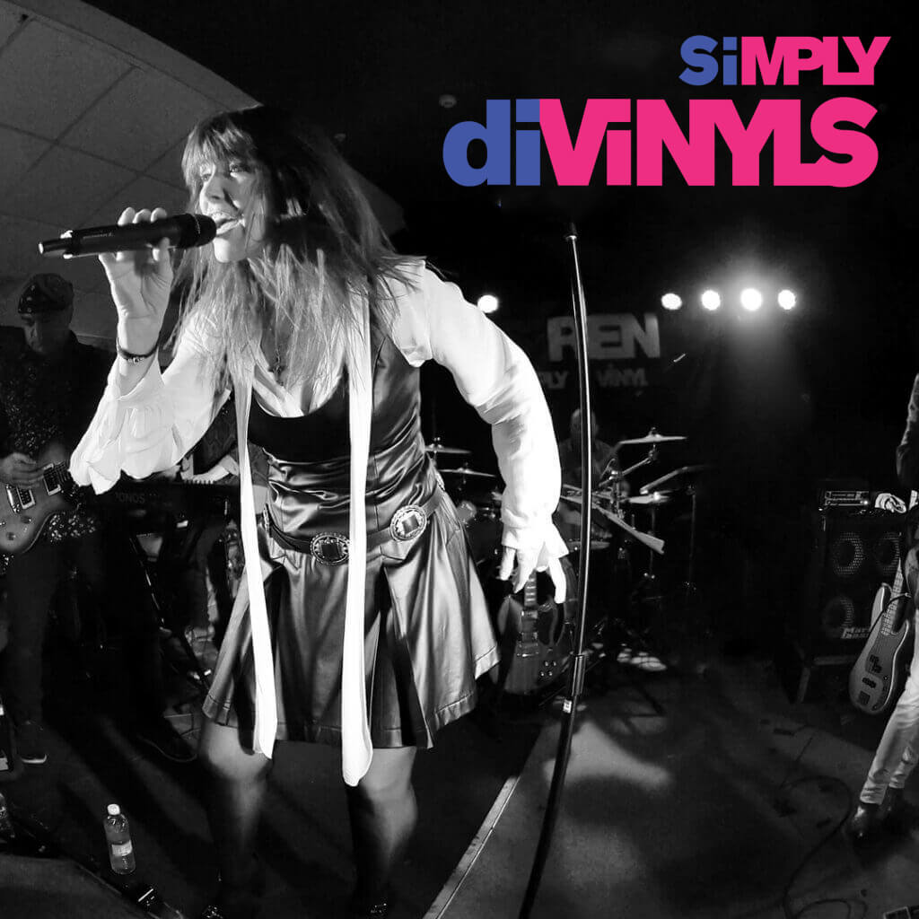 Simply-Divinyls-Stage